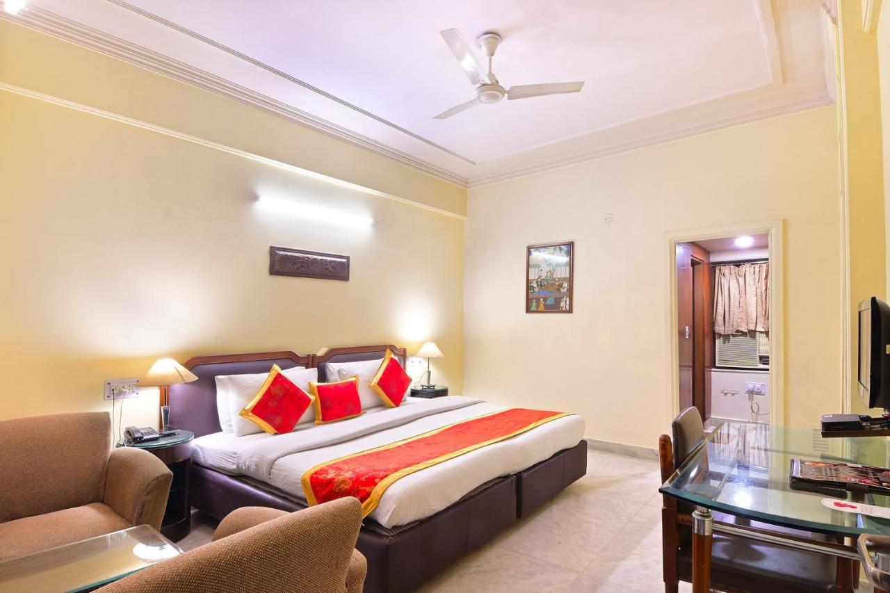 Hotel Hari Piorko - New Delhi Railway Station Exterior photo