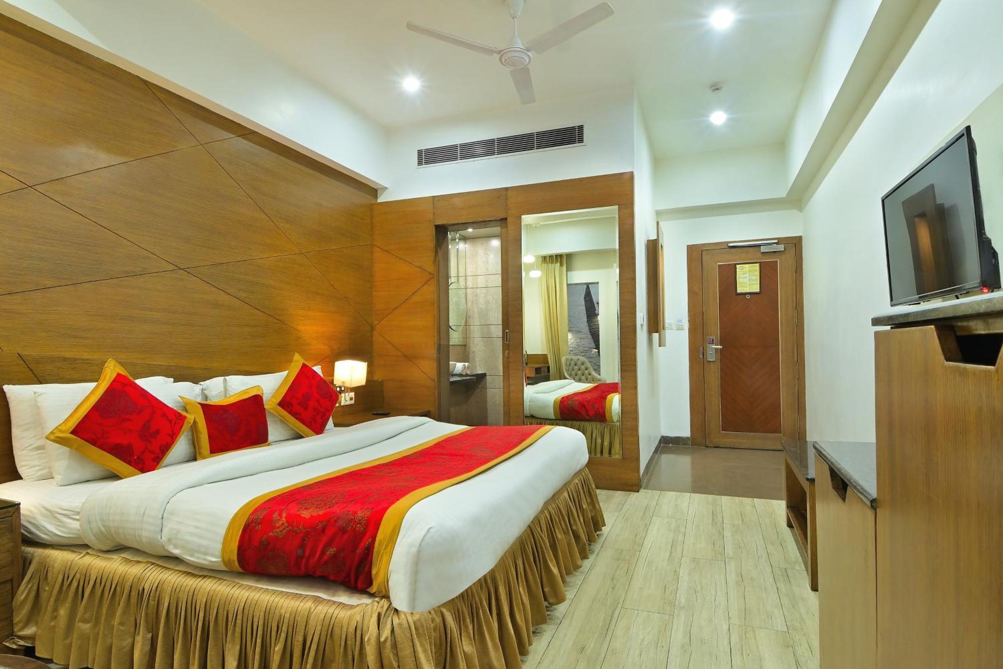 Hotel Hari Piorko - New Delhi Railway Station Exterior photo