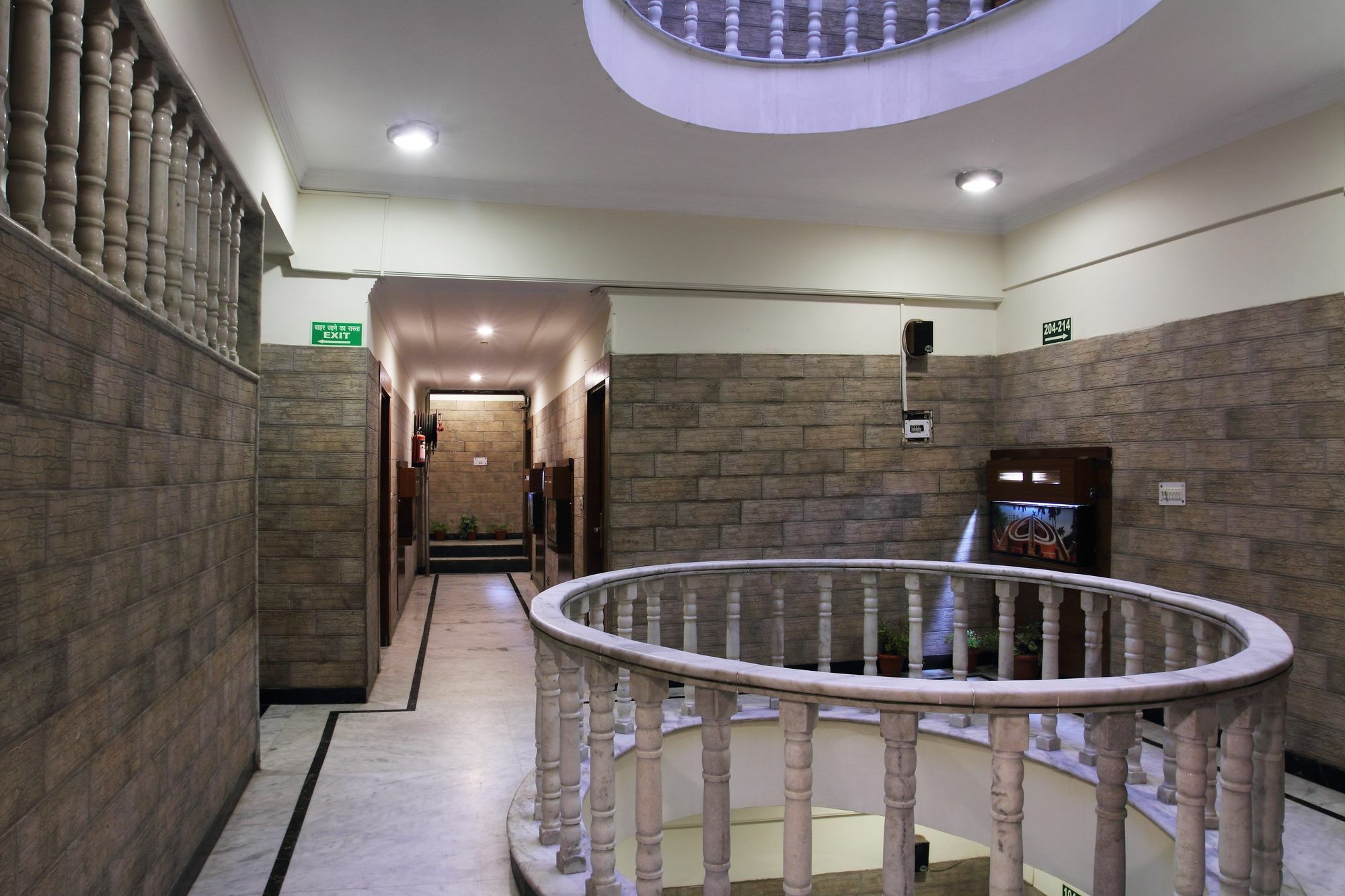 Hotel Hari Piorko - New Delhi Railway Station Exterior photo